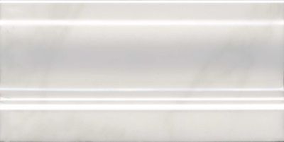 KERAMA MARAZZI Керамическая плитка FMD020 Плинтус Висконти белый 20*10 Цена за 1 шт. 264 руб. - бесплатная доставка